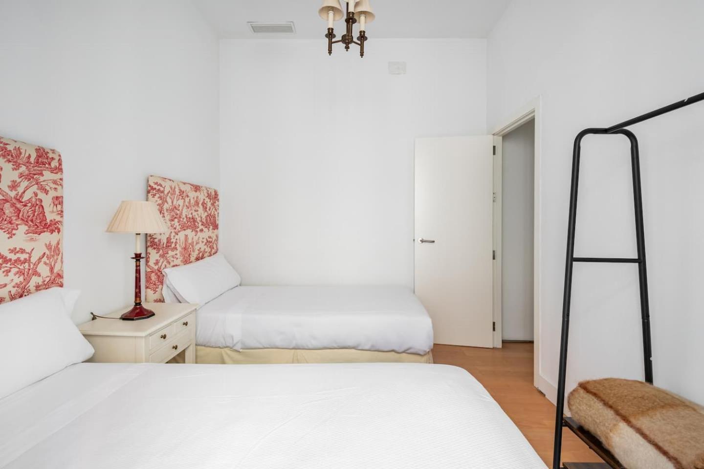 Komodo Sierpes: Bright & Classy Central Apartment Sevilla Exteriör bild