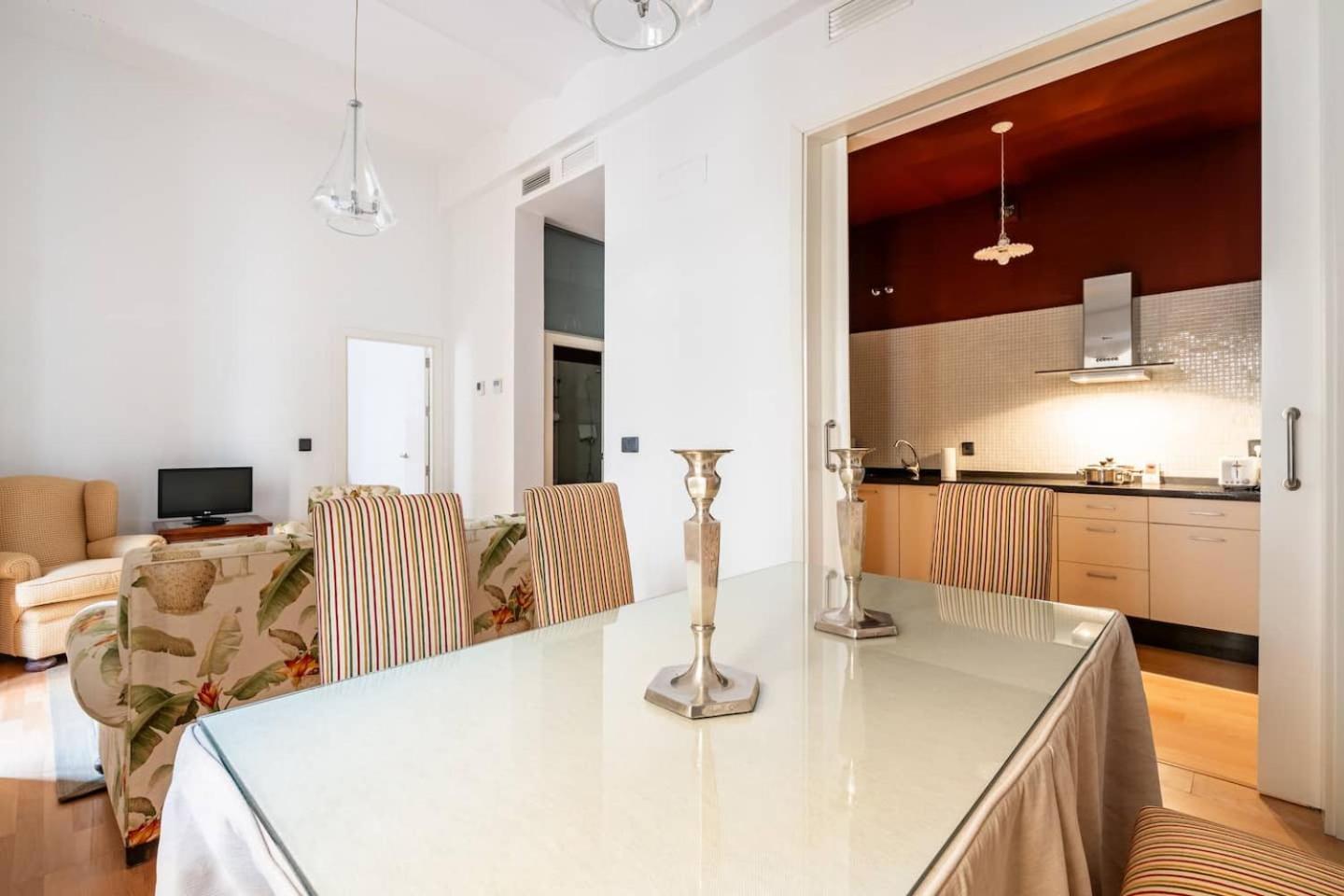 Komodo Sierpes: Bright & Classy Central Apartment Sevilla Exteriör bild