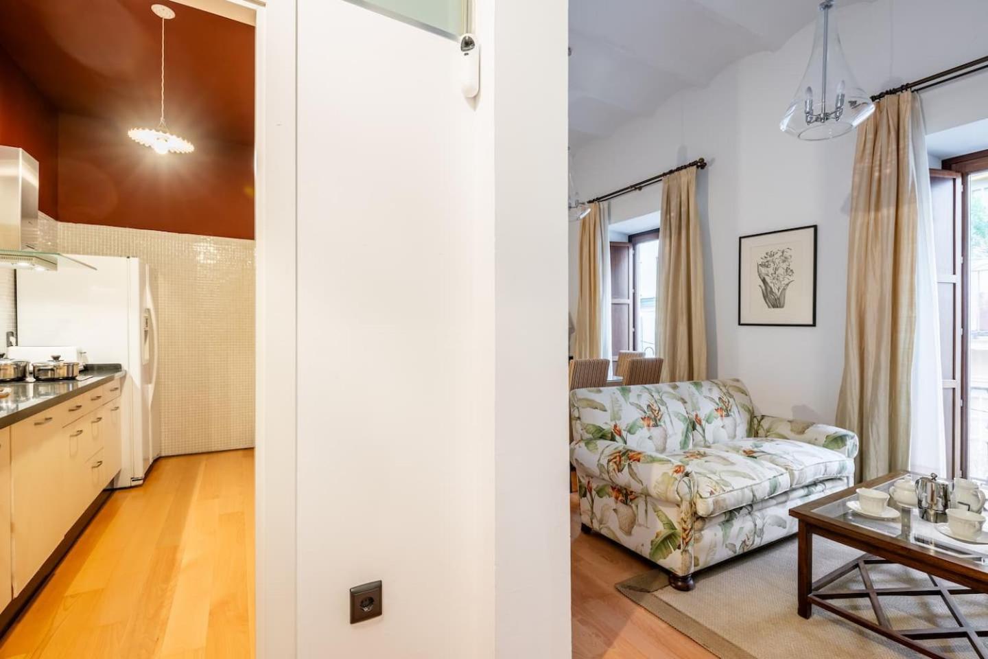 Komodo Sierpes: Bright & Classy Central Apartment Sevilla Exteriör bild